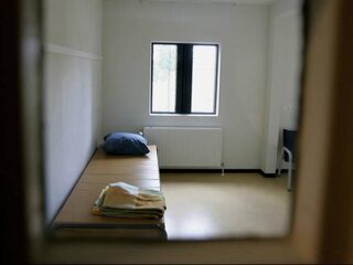 Zorgen bij FNV over bezuinigingen gevangenissen