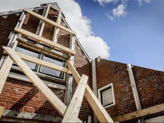 Premier moet verantwoordelijk zijn voor bevingsproblematiek