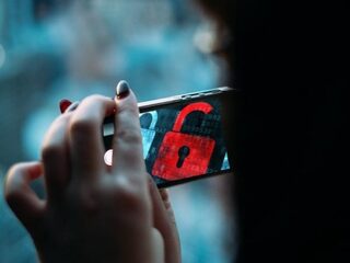 Wachtwoorden mobiel perfect te hacken via je touchscreen