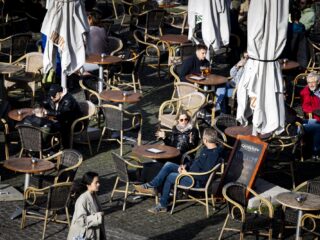 Kosten bezoek horeca lopen hoog op: 'Je kunt niet veel meer vragen en veel minder bieden'