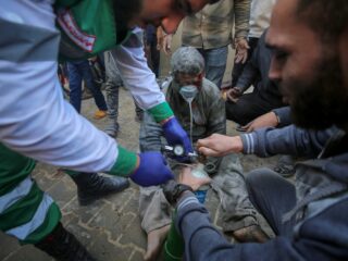 Tegen welke obstakels lopen hulpverleners aan in Gaza?