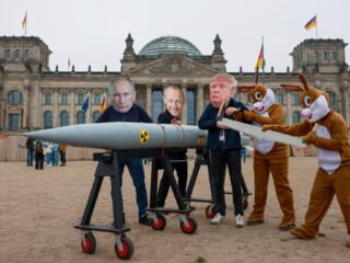 Hoe complex is het om een kernwapen te maken? En hoe groot is de kans op nucleaire oorlog?