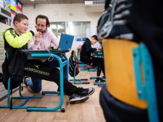 Laptops gratis maken voor scholieren? 'Alles om onderwijs te volgen, moet bekostigd worden'