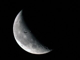 De maan als 'tankstation' van de ruimte? 'Wordt stapsteen voor verdere reizen in heelal'