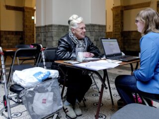 Wat is maatschappelijke diensttijd en waarom wil het nieuwe kabinet dit schrappen?