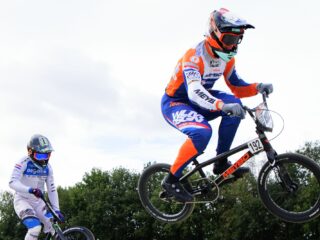 BMX-kampioen Mitchel Schotman moet Spelen vanaf de bank meemaken: 'Was liever in Parijs'