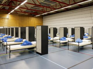 Noodkreet gemeenteraden over asielkinderen in noodopvang: 'Dit is een kwestie van fatsoen'