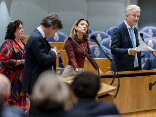 Welke taaltrucjes gebruiken politici om kiezers te overtuigen (of af te leiden)?