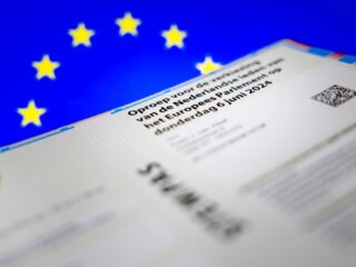 Rechtse koers voor Europese Raad: 'Kans dat radicaal-rechts een blok vormt, is niet zo groot'