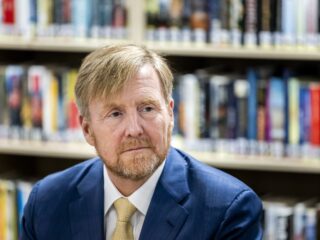 Is het koningschap eigenlijk een vorm van dwangarbeid?