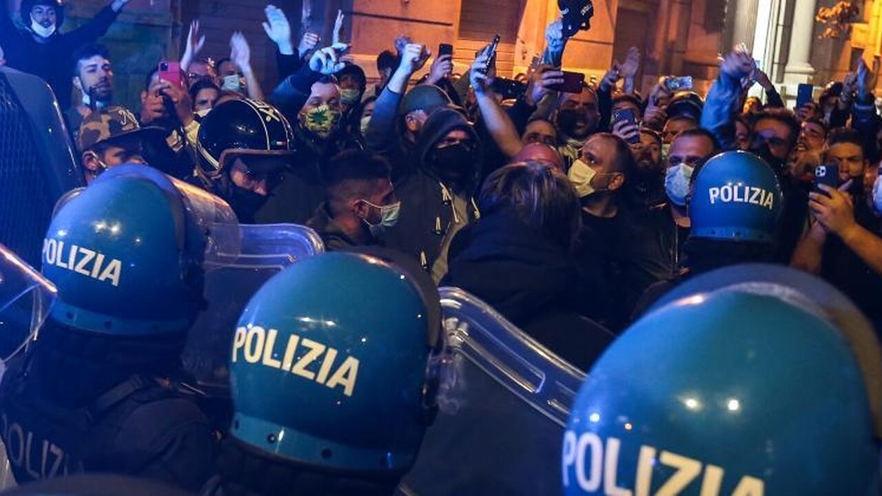 Podcast De Dag: Waarom zijn de Italianen zo boos over het coronabeleid