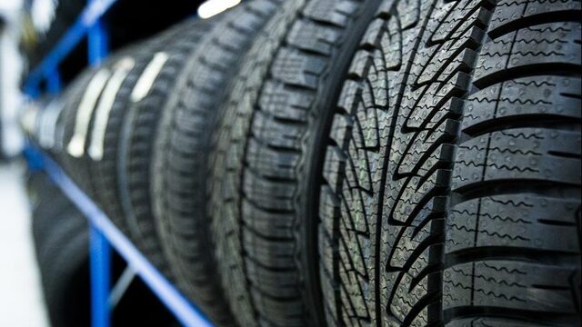 'Half miljoen automobilisten rijden nog op winterbanden'