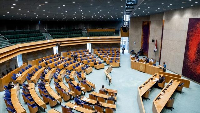 Stand.nl: 'Er moet meer kleur in de Tweede Kamer'
