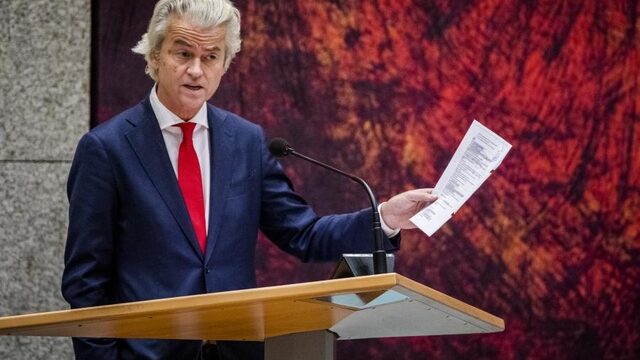 Een 'historische dag' volgens Geert Wilders, het boerkaverbod gaat in