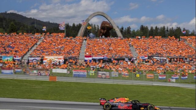 Verstappen zorgt met eerste seizoenszege voor Oranjefeest in Oostenrijk