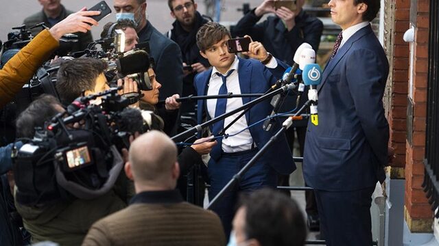 'Hoe kan een privé-persoon en een politicus er verschillende denkbeelden op nahouden?'