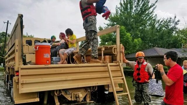 'Verschil in media-aandacht voor Houston en Bangladesh onvermijdelijk'