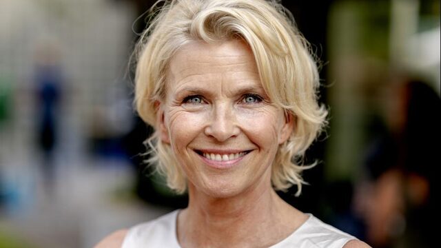 Anita Witzier herdenkt de coronadoden: 'Achter ieder cijfer zit een mens'