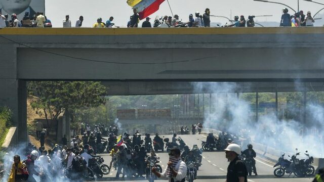 Onrust in Caracas na couppoging, situatie in rest Venezuela onduidelijk