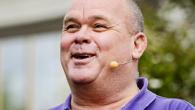 Nieuwe zaterdagavondshow Paul de Leeuw: 'All You Need is Love met cadeautjes'