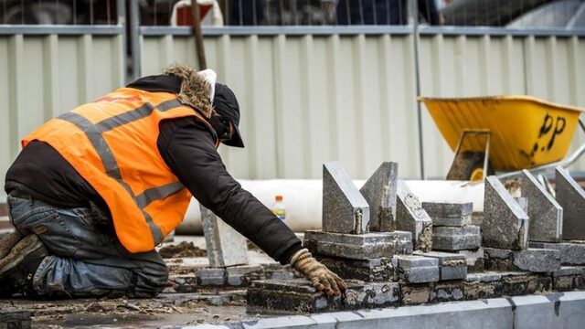 'Laagopgeleide eerder met pensioen? Slechts 50% van de laagopgeleide ouderen werkt überhaupt!'