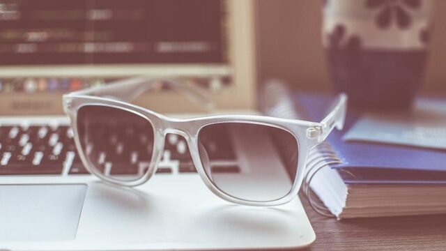 Werken brillen die blauw licht filteren wel?