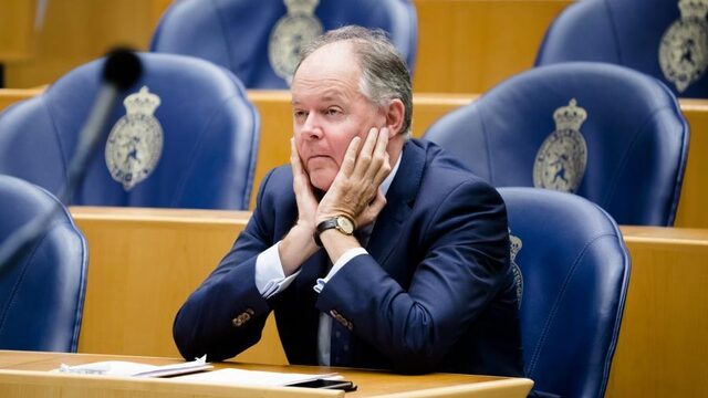 D66: 'Kabinet te laat met coronamaatregelen middelbare scholen'
