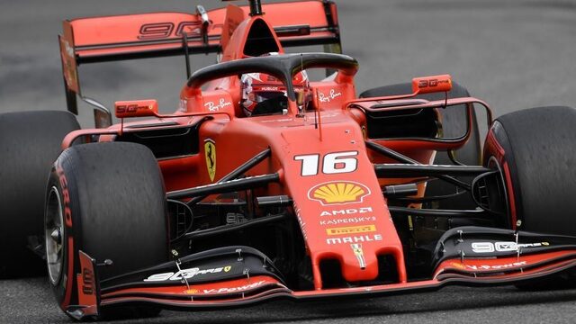 Eerste GP-zege Leclerc, Verstappen in eerste ronde klaar