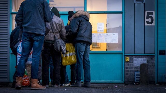 'Waarom leer je op school niet al hoe je rond moet komen?'