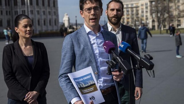 Europarlementariër Bas Eickhout weigert gekke sprongen te maken voor televisie-aandacht