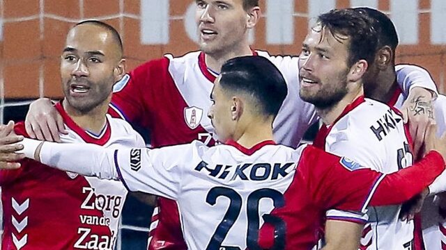 FC Utrecht wint ruim van tienkoppig Heracles Almelo