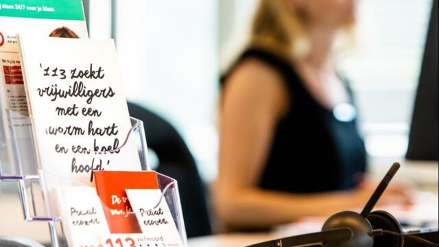 Podcast De Dag: Zo is het om aan de andere kant van de lijn te zitten bij 113