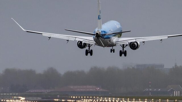 Ook met staatsteun veel onzekerheid over overlevingskans KLM: 'Het geld is met een half jaar op'