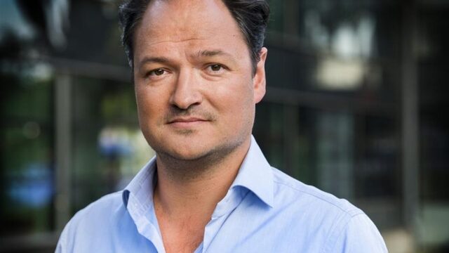 Cabaretier Jeroen Woe maakt met album 'een nieuwe stap in zijn carrière'