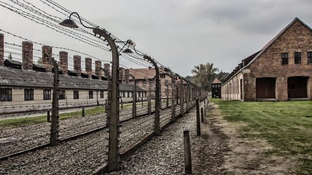 Hoe zorg je dat de overblijfselen van Auschwitz bewaard blijven?