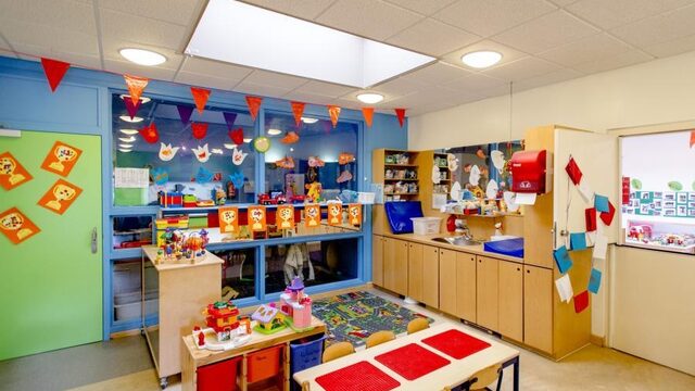 'Gratis kinderopvang leidt niet tot meer werkende vrouwen'
