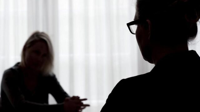 Zelfdoding onder jongeren stijgt: 'Had ik haar aan de haren naar de dokter moeten slepen?'