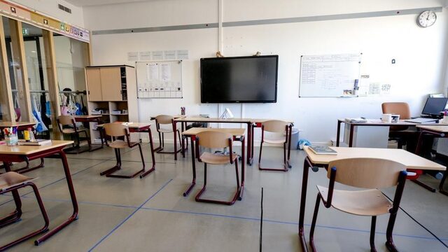 Door traag testen zitten leraren te lang thuis: 'Geef ze voorrang'