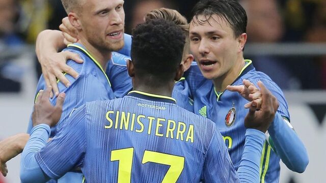 Advocaat helpt Feyenoord aan overwinning in Venlo