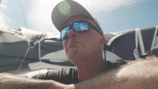 Schipper Bekking emotioneel en trots na winst in veelbewogen Volvo Ocean Race-etappe