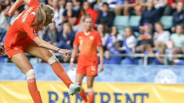 Oranjeleeuwinnen in eerste thuiswedstrijd EK-kwalificatie tegen Turkije