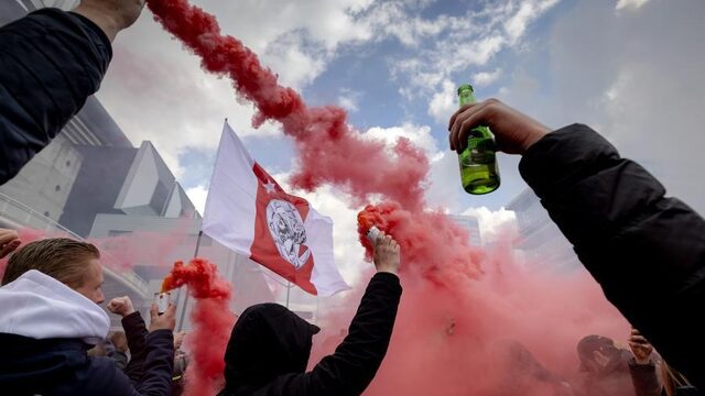 Politiebond vreest problemen met handhaving na spontaan Ajax-feest