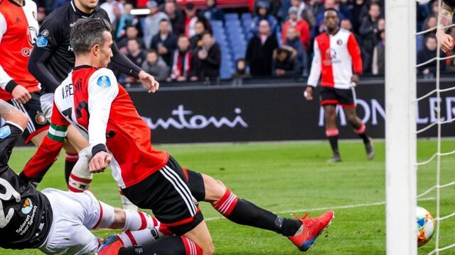 Feyenoord spoelt bekerkater weg met ruime zege op Emmen