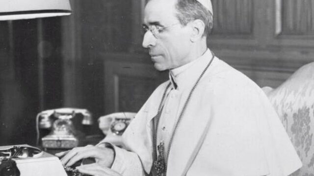 Vaticaan opent volgend jaar archief van oorlogspaus Pius XII