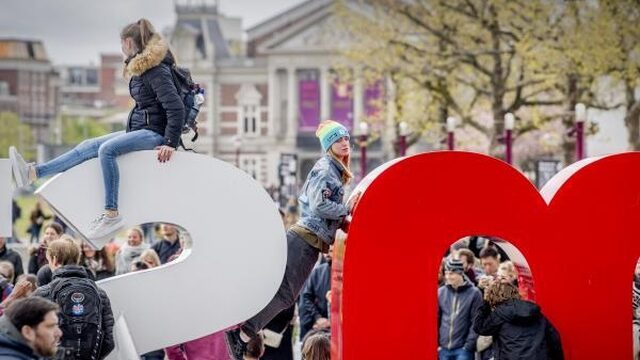 Zo proberen Amsterdammers hun stad te redden van de ‘Nutella-hel’