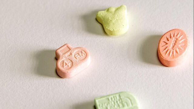 MDMA als medicijn: 'Het geeft mensen de kans om hun traumatische herinnering te herbeleven, zonder angst'