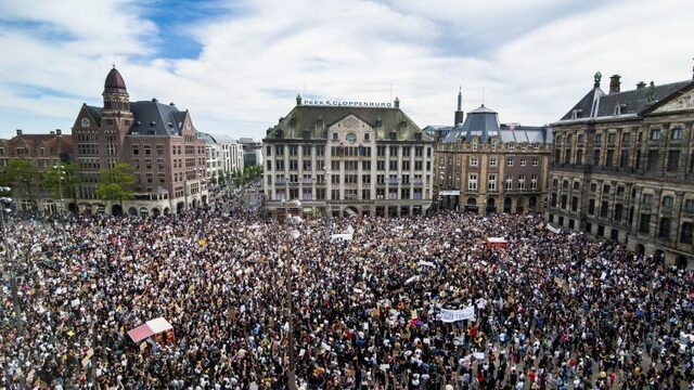 Podcast De Dag: Gerommel bij politie rondom Dam-demonstratie
