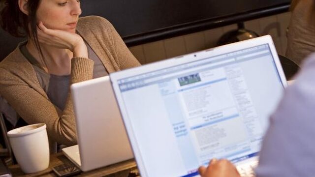 NPO Radio 1 bij de les: Studeren en ondernemen tegelijk, een goed idee?