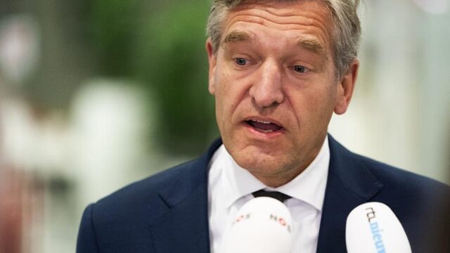 Burgemeesters Buma en Roemer over vuurwerkverbod: 'We kunnen niet meer terug naar vorig jaar'