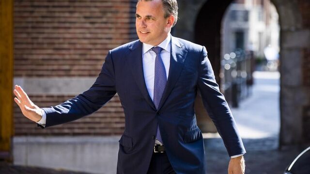 Dit is waarom weinig politici zich druk lijken te maken om Lili en Howick